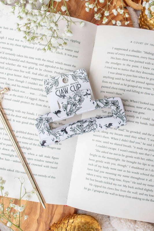 Meaggie Moos - PREORDER | Bookish Hair Claw Clip for Lovers - Ivory Swords