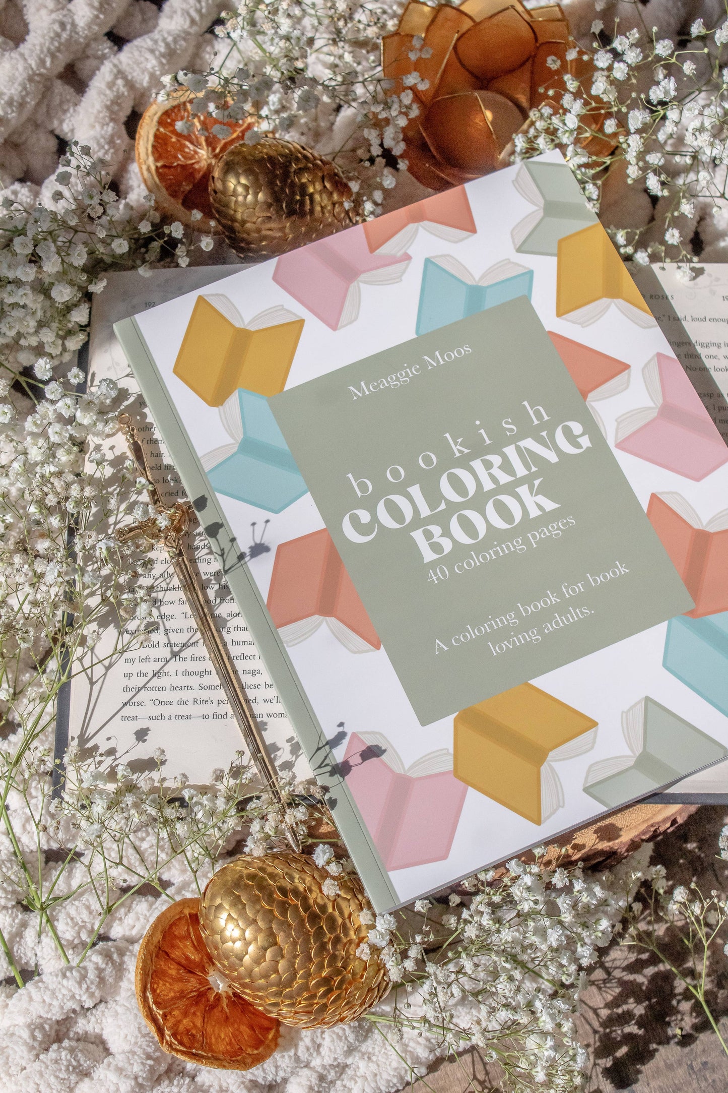 Meaggie Moos - Bookish Coloring Book | 40 Coloring Pages For Adult Readers